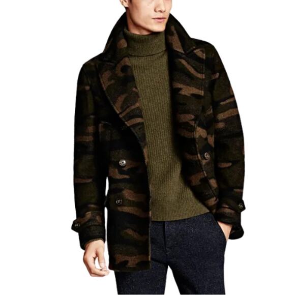 Banana Republic Legacy Italian Melton Peacoat in Camo EUC Size Medium - Picture 1 of 3